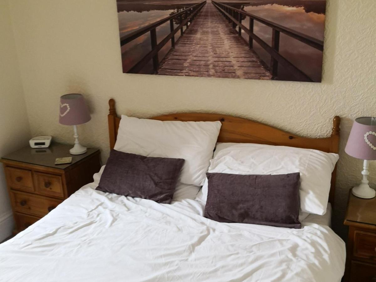 The Buck Hotel Thornton Dale Room photo